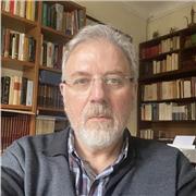 Soy serio, próximo y confiable. Me encanta enseñar y transmitir mi pasión por la enseñanza. Y que me pregunten y explicarlo mejor, si es posible.